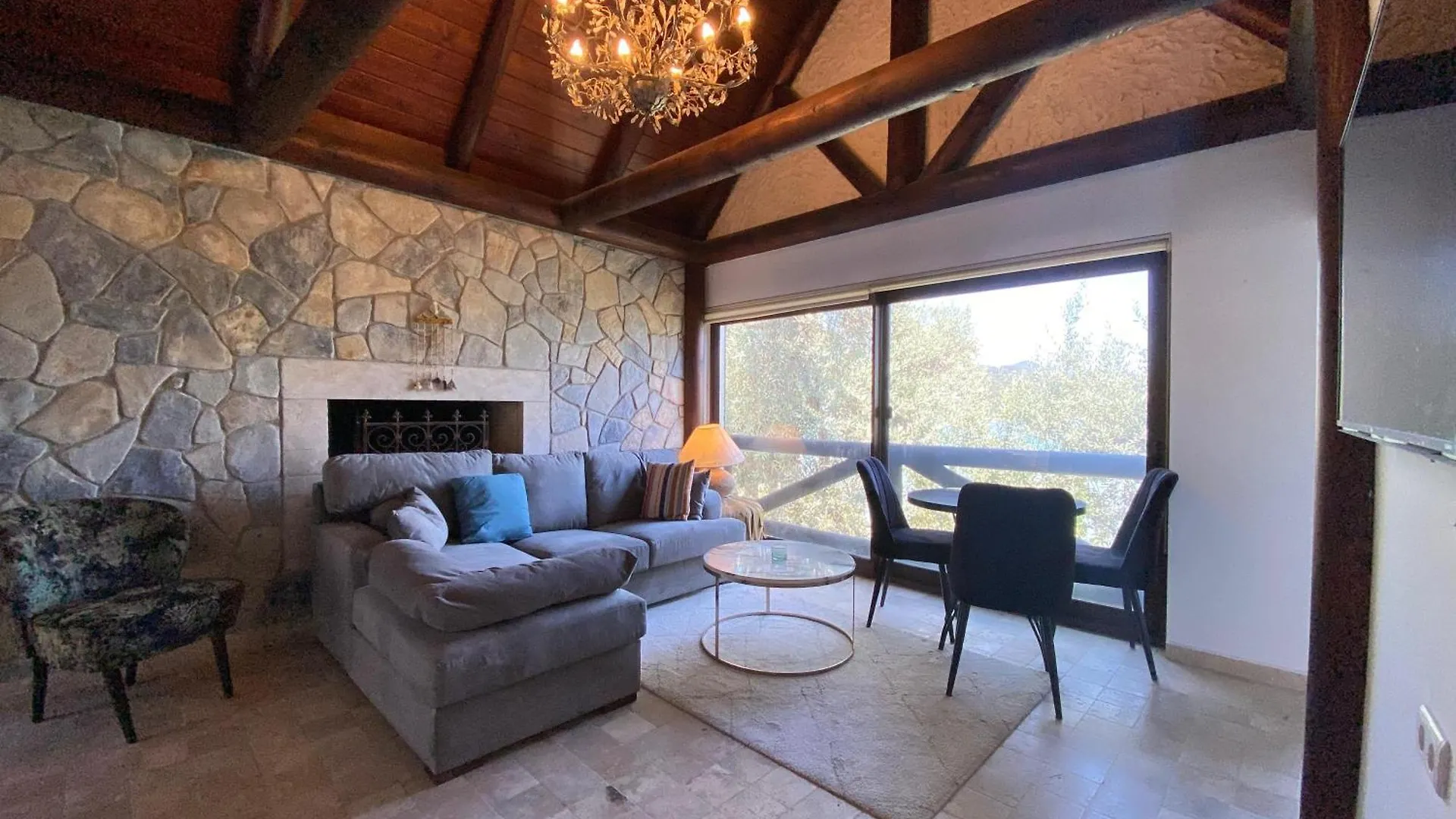 Charming 1Br Stone House With Lake View Bogazici Holiday home