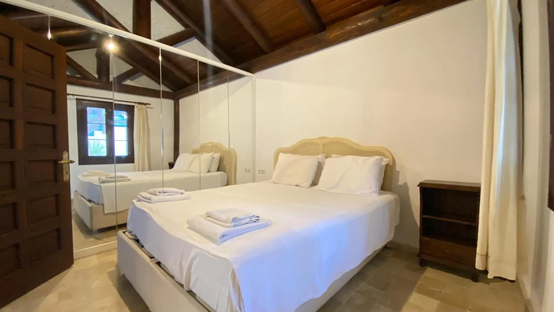 Charming 1Br Stone House With Lake View Bogazici